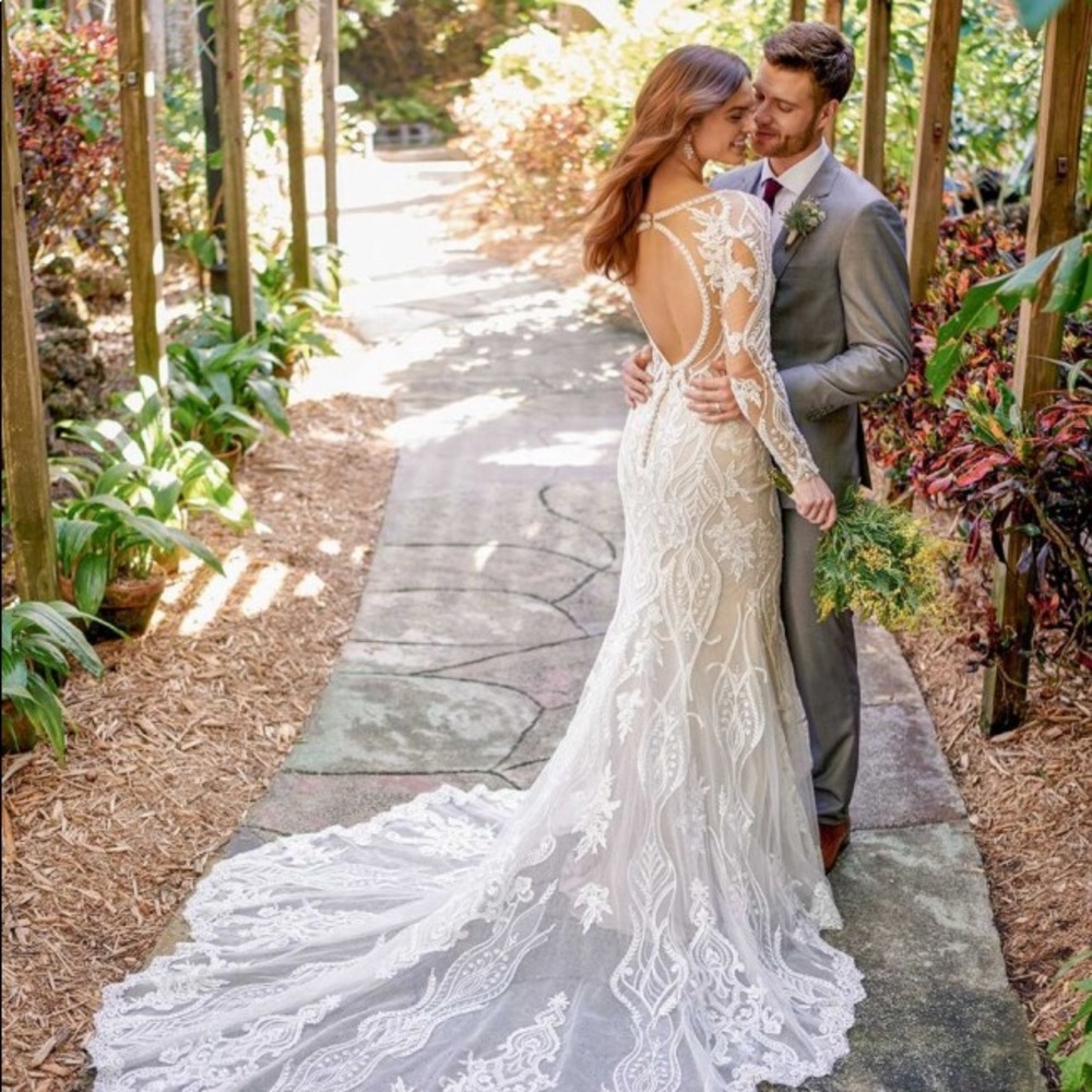 Essence of Australia 2021 long sleeve ivory wedding gown